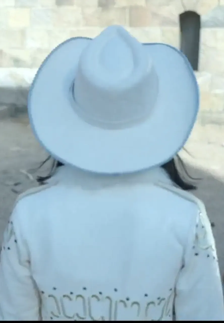 One Piece S02 Lera Abova White Leather Coat one piece s02 leather coat