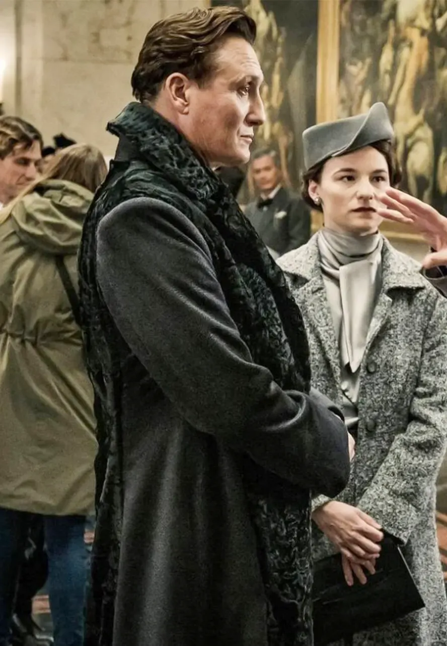 Fantastic Beasts The Secrets of Dumbledore Anton Vogel Coat anton vogel trench coat