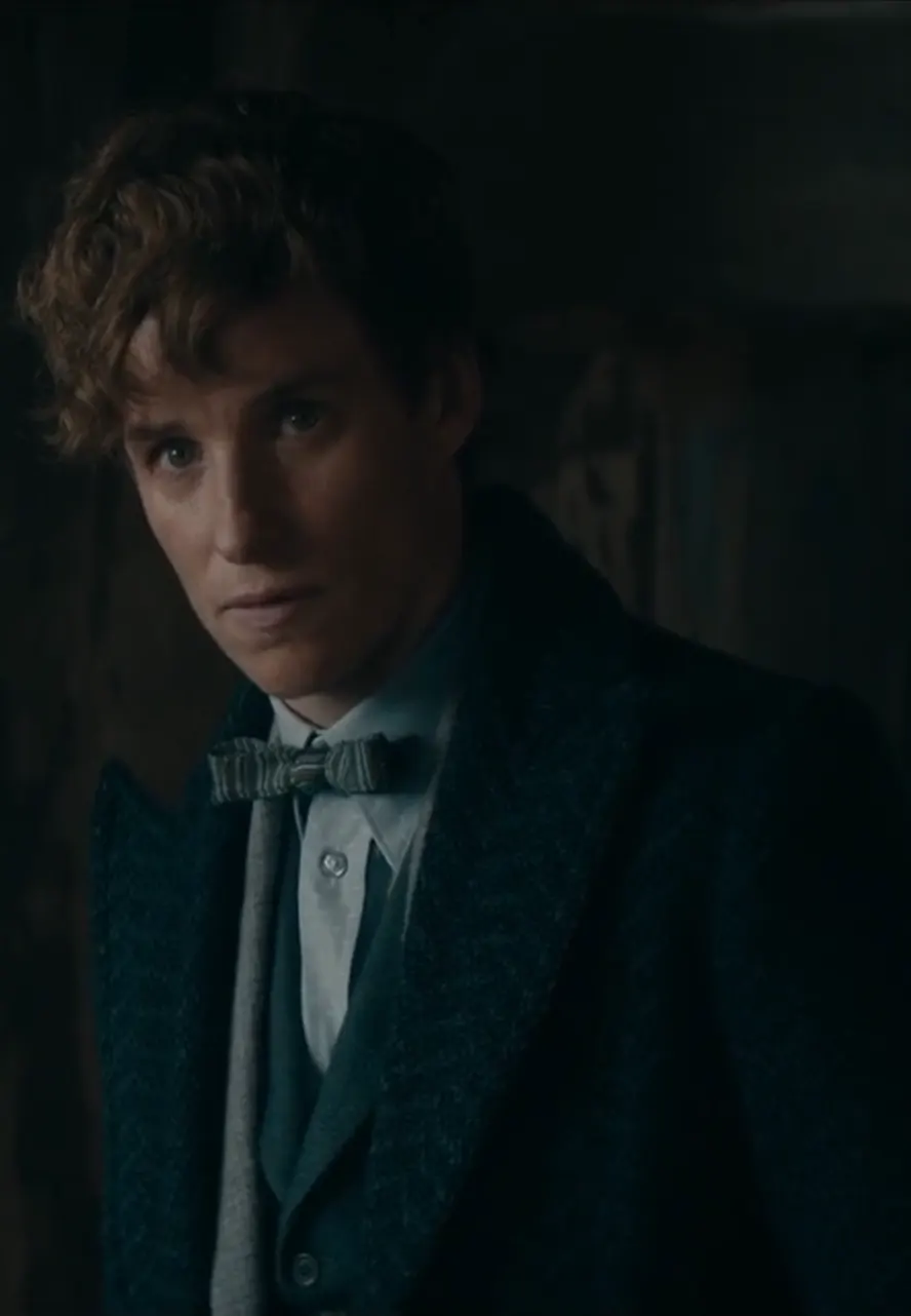 Fantastic Beasts The Secrets of Dumbledore Newton Scamander Blue Wool Coat eddie redmayne black coat