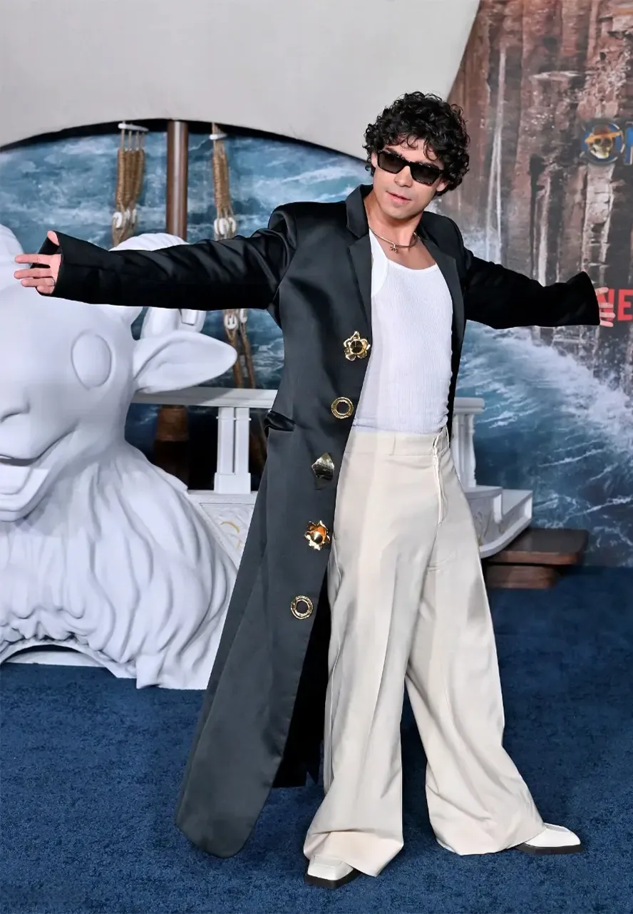 One Piece S02 Event Iñaki Godoy Black Coat inaki godoy trench coat