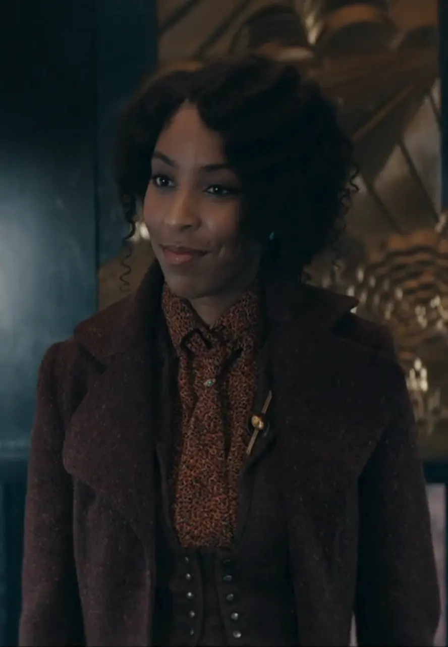 Fantastic Beasts The Secrets of Dumbledore Jessica Williams Coat jessica williams maroon trench coat