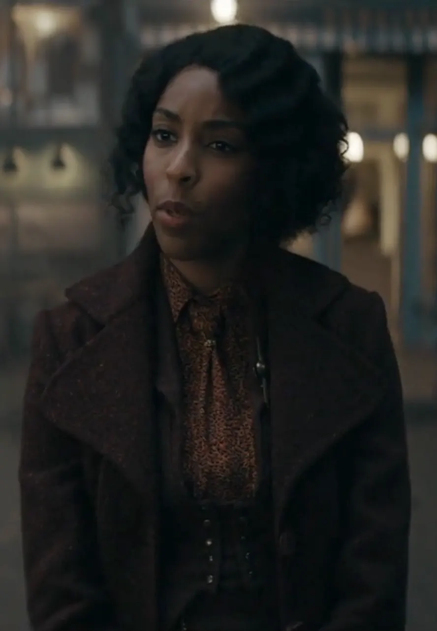Fantastic Beasts The Secrets of Dumbledore Jessica Williams Coat maroon trench coat