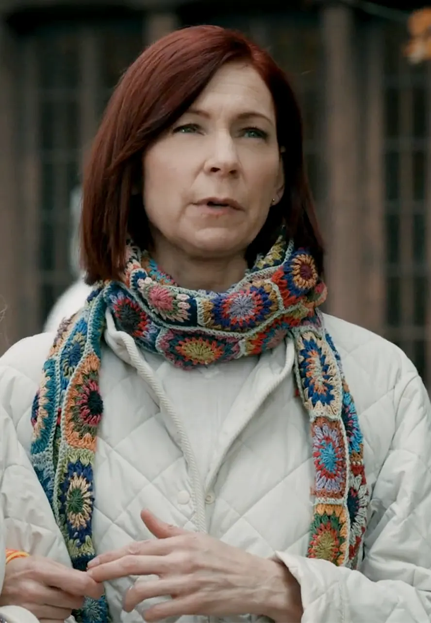 Elsbeth S02 Carrie Preston White Quilted Coat elsbeth tascioni white coat