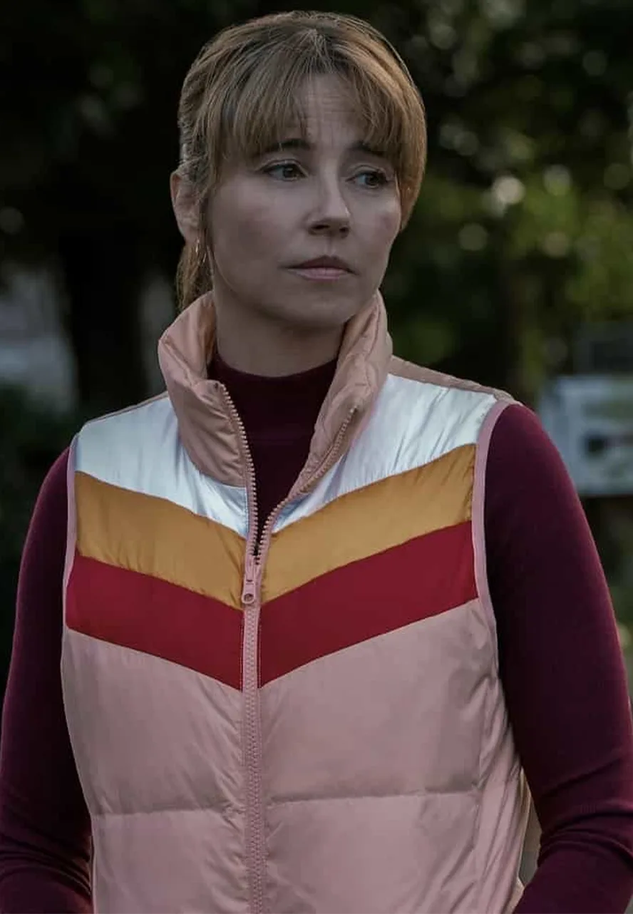 DTF St. Louis S01 Linda Cardellini Pink Puffer Vest linda cardellini pink puffer vest