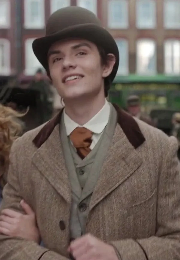 louis partridge coat