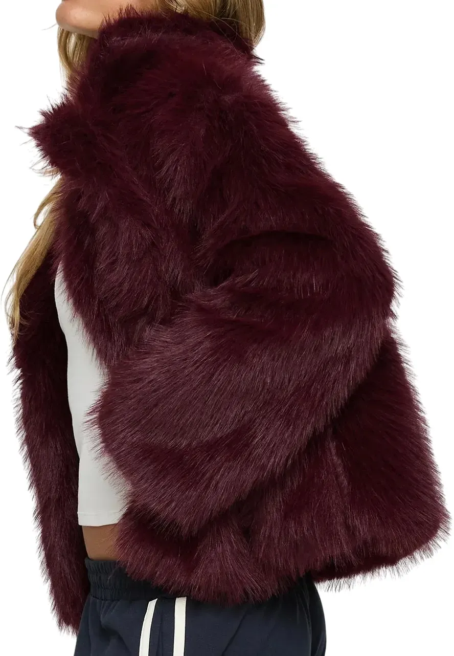 Off Campus S01 Allie Hayes Fur Jacket allie hayes fur jacket