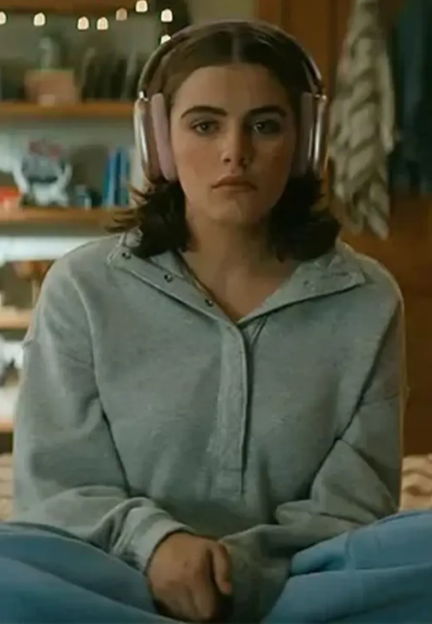 Off Campus S01 Hannah Wells Grey Sweatshirt hannah wells grey sweatshirt