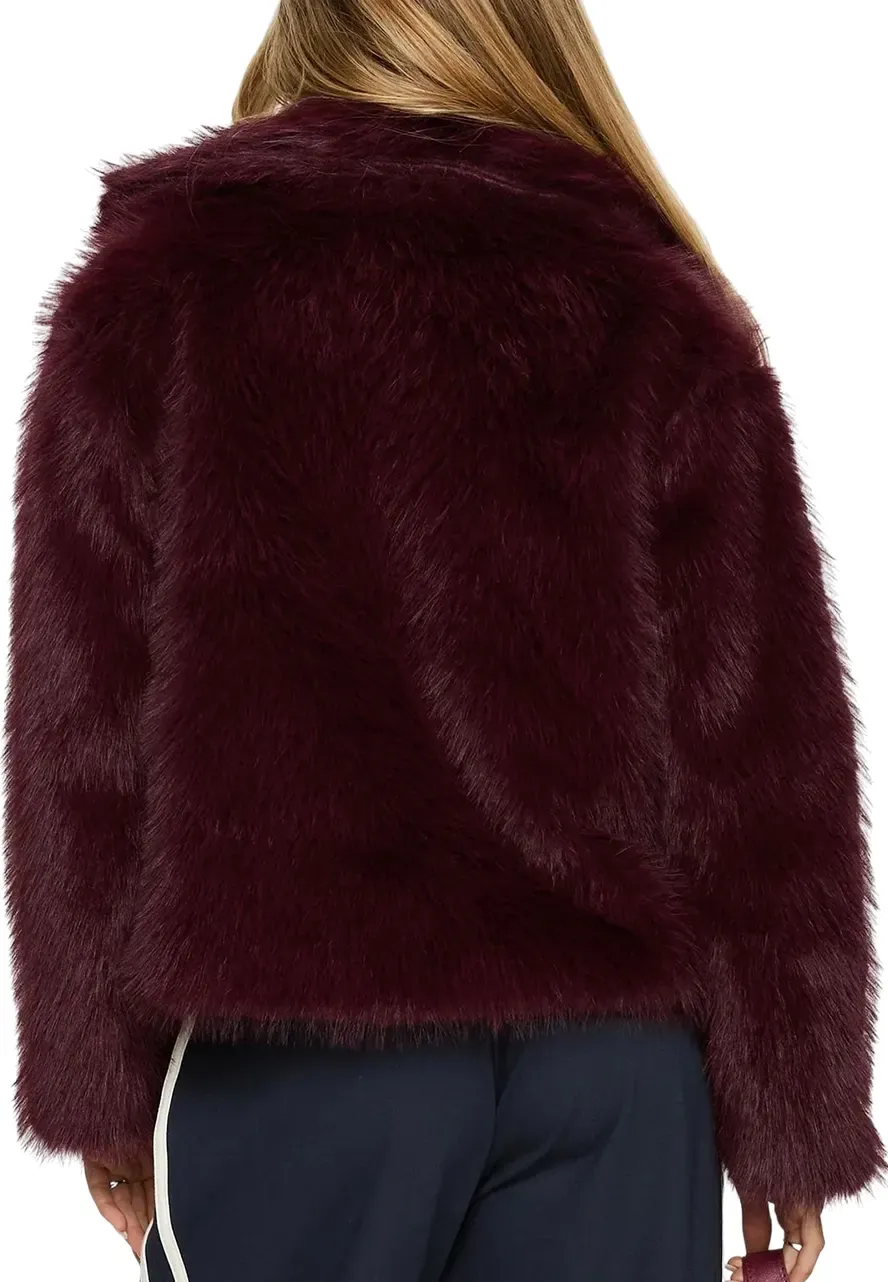 Off Campus S01 Allie Hayes Fur Jacket mika abdalla fur jacket