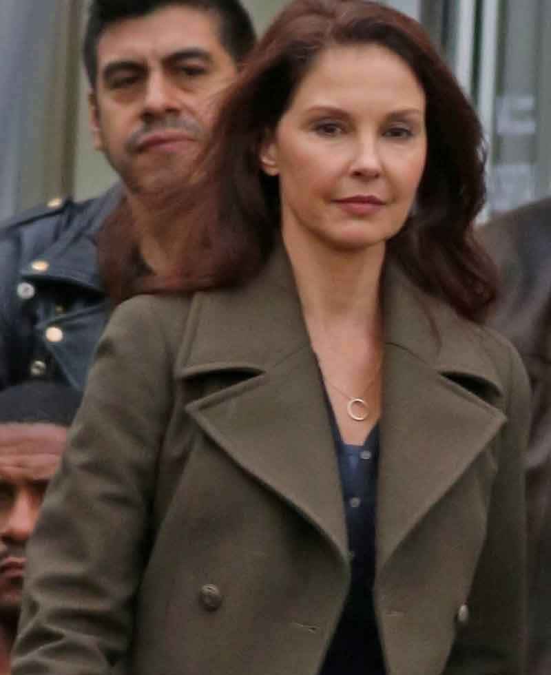 Ashley Judd A Dog's Way Home Trench Coat Ashley Judd A Dog's Way Home Trench Coat - Image 3