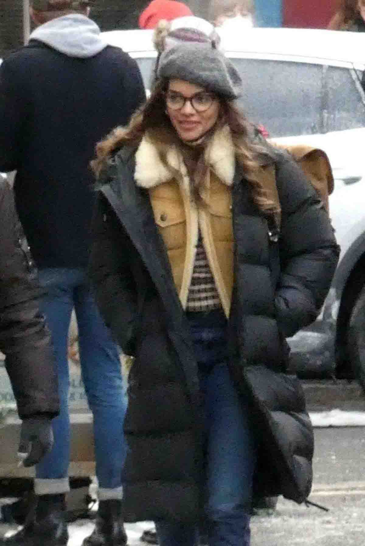 Batgirl Barbara Gordon Puffer Coat Batgirl Barbara Gordon Puffer Coat