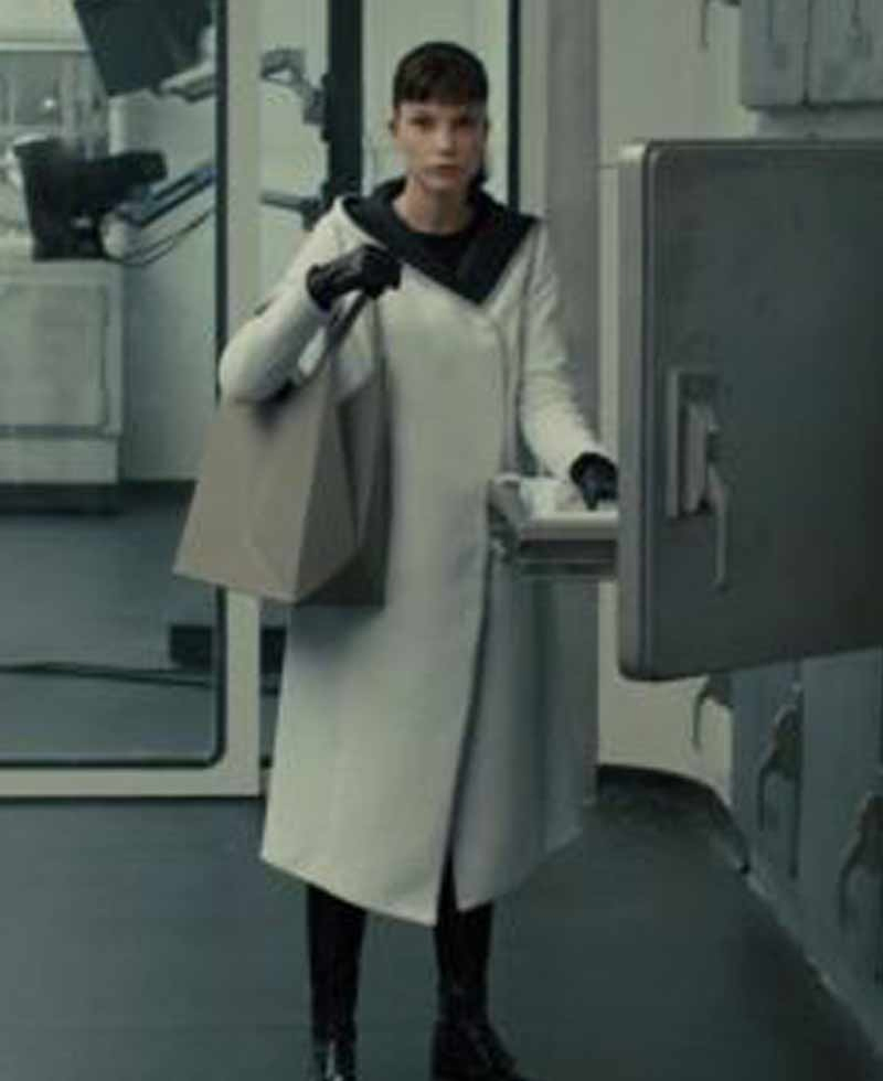 Blade Runner 2049 Luv White Coat Blade Runner 2049 Luv White Coat - Image 2