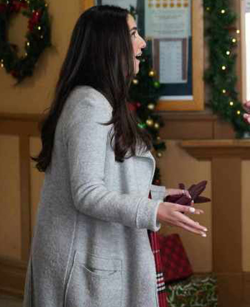 Dashing Home for Christmas Paniz Zade Coat Dashing Home for Christmas Paniz Zade Coat - Image 4