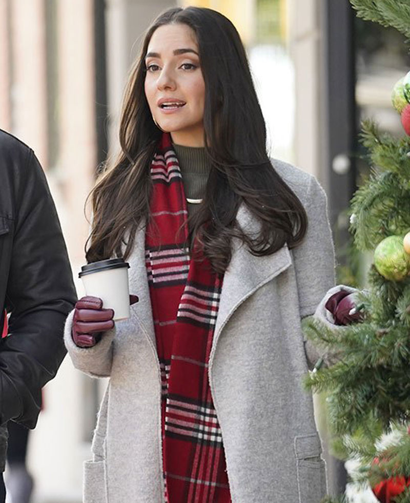 Dashing Home for Christmas Paniz Zade Coat Dashing Home for Christmas Paniz Zade Coat - Image 3