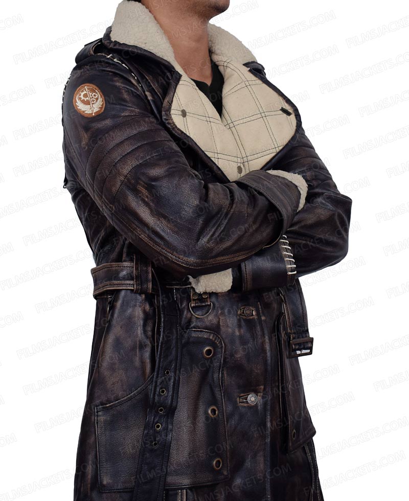 Fallout 4 Elder Maxson Battlecoat with Fur Collar Fallout 4 Elder Maxson Battlecoat with Fur Collar - Image 3