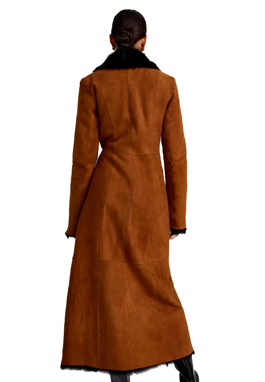 Emily Ratajkowski 90S Glamour Shearling Coat Emily Ratajkowski 90S Glamour Shearling Coat - Image 2