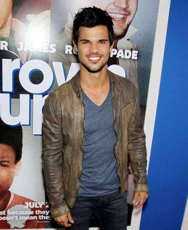 Taylor Lautner Grown Ups 2 Premiere Distressed Leather Jacket Taylor Lautner Grown Ups 2 Premiere Distressed Leather Jacket - Image 2