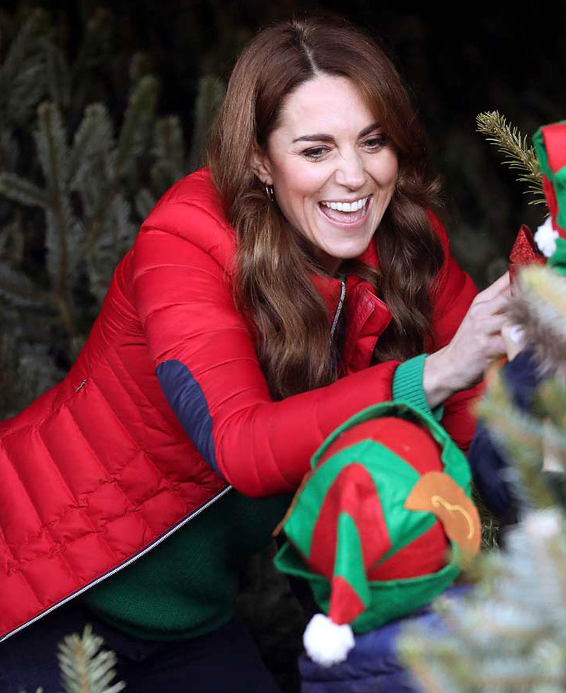 Kate Middleton Christmas Red Jacket Kate Middleton Christmas Red Jacket - Image 3