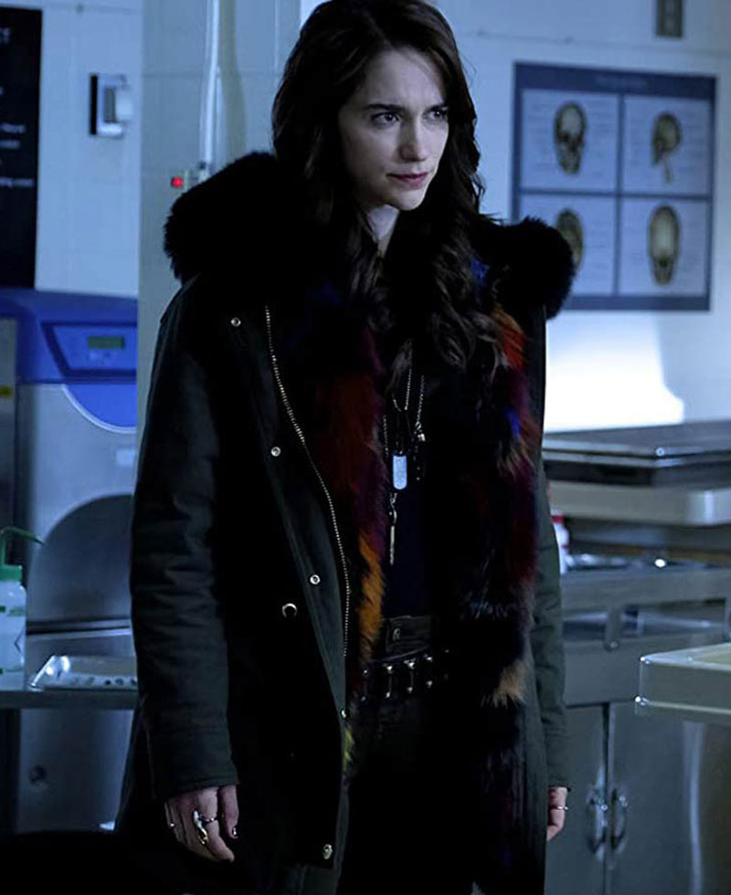 Wynonna Earp Melanie Scrofano Green Hooded Parka Wynonna Earp Melanie Scrofano Green Hooded Parka - Image 3