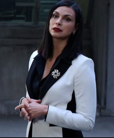The Endgame 2022 Morena Baccarin White And Black Blazer The Endgame 2022 Morena Baccarin White And Black Blazer - Image 2