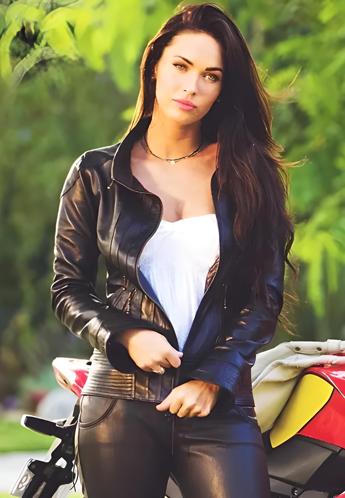 Transformers 2 Megan Fox Black Jacket Transformers 2 Megan Fox Black Jacket