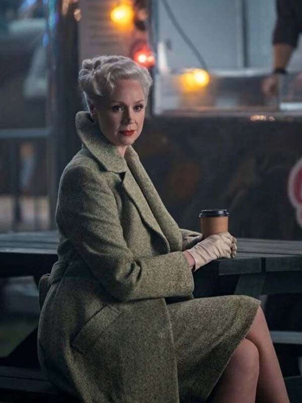 Wednesday 2022 Larissa Weems Green Coat Wednesday 2022 Larissa Weems Green Coat - Image 3