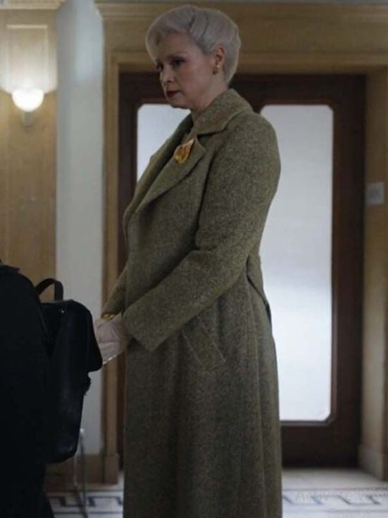 Wednesday 2022 Larissa Weems Green Coat Wednesday 2022 Larissa Weems Green Coat - Image 2